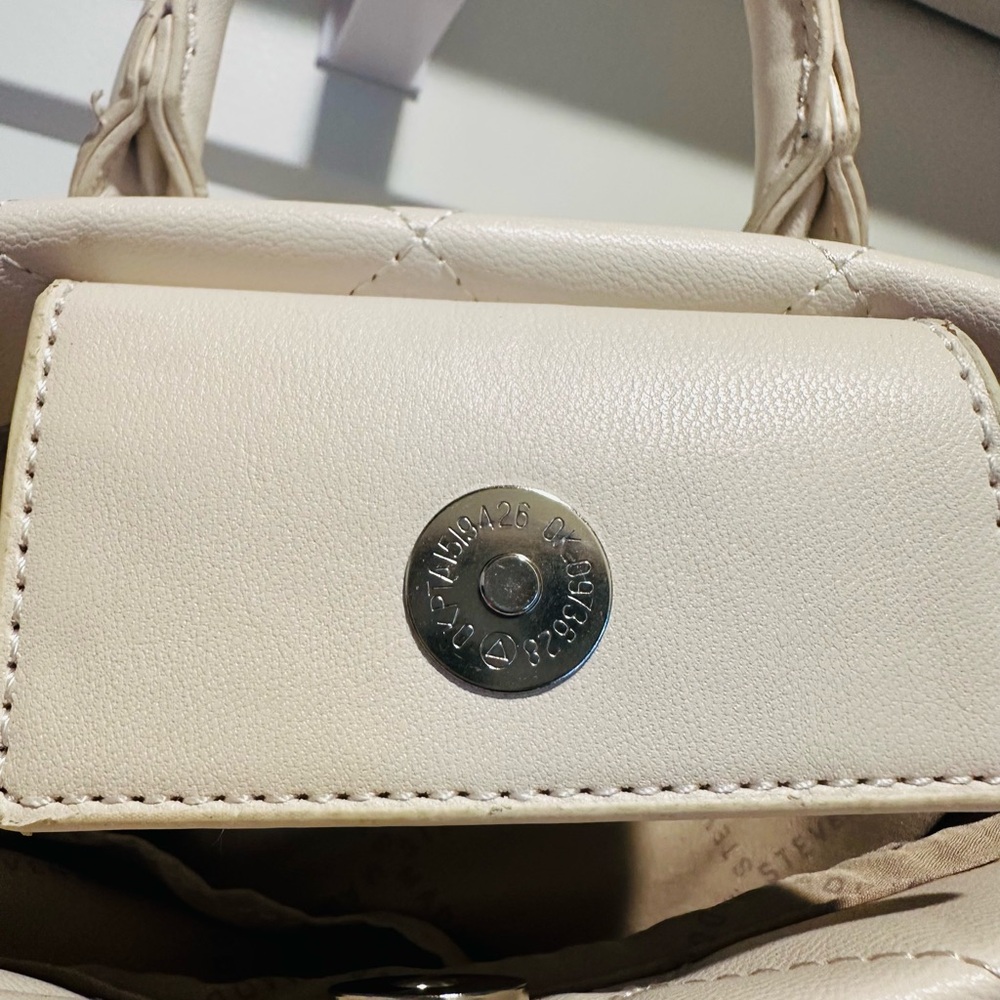 New Steve Madden Handbag - Picture 6 of 10